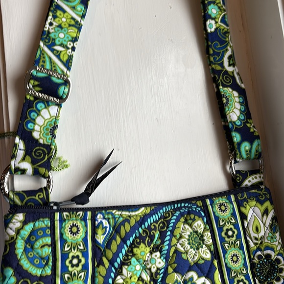 VERA BRADLEY LADIES BUE RHYTHM & BLUES CROSS BODY BAG - Picture 7 of 8